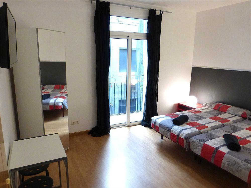 Super Balmes Guest House Барселона Экстерьер фото