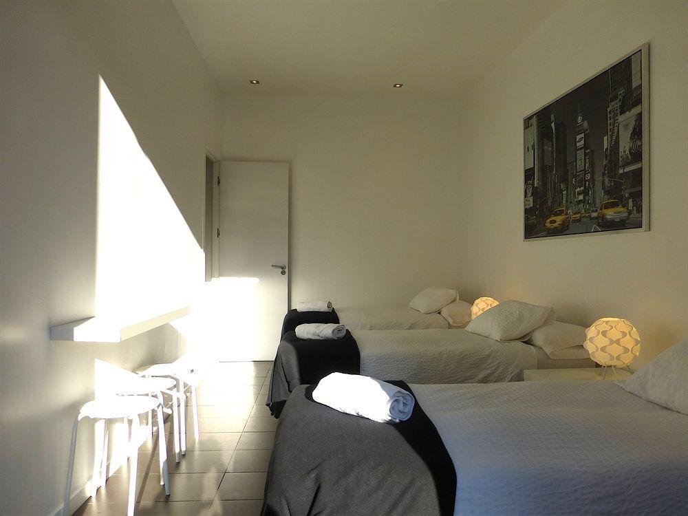 Super Balmes Guest House Барселона Экстерьер фото